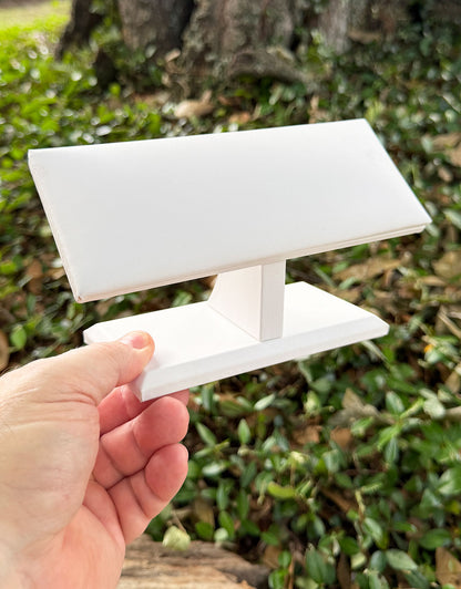 DBR6711 = White Leatherette Cushion Top Bracelet T-Bar