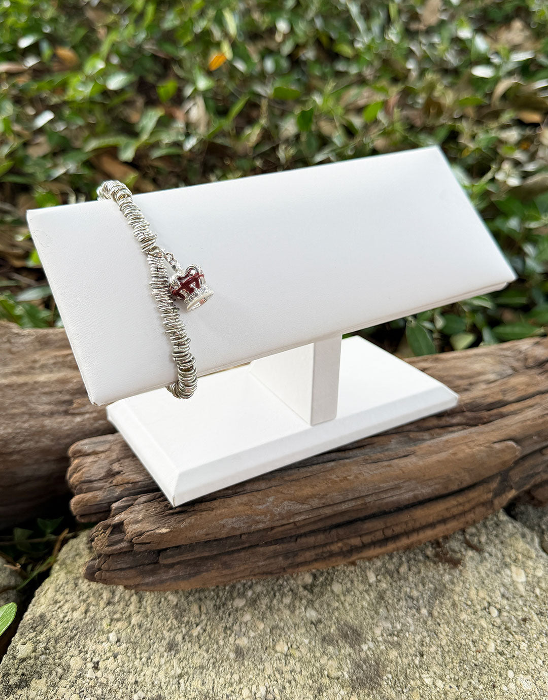 DBR6711 = White Leatherette Cushion Top Bracelet T-Bar