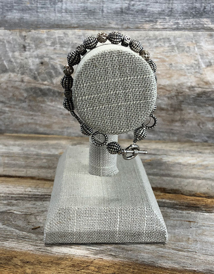 DBR7190 = Grey Linen Bracelet Bar 7-1/2" W x 4-7/8" H