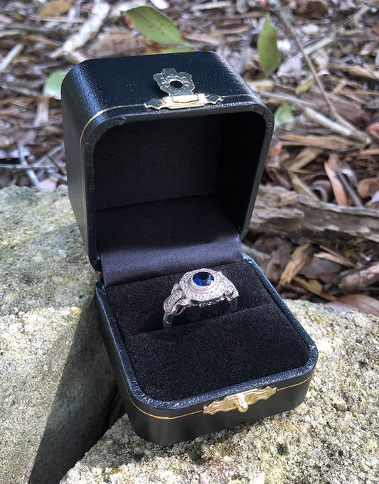 DBX1136 = Gold Latch Leatherette Ring  Box