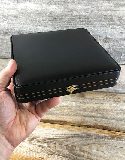 DBX1171 = Gold Latch Leatherette Necklace  Box