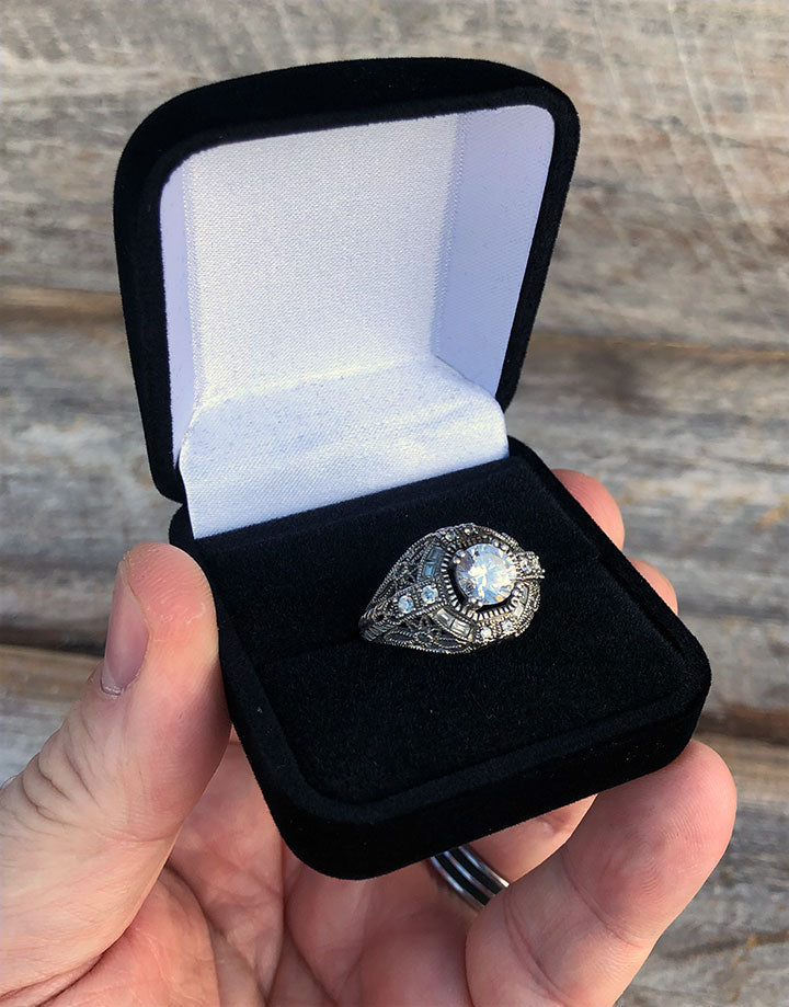 DBX1212 = Black Value Velvet Ring Box (Each)