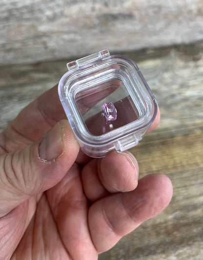 DBX1401 = Clear View Plastic Box with Floating Membrane 1" x 1" x 1"