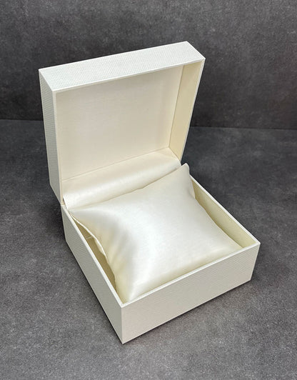 DBX1504 = Champagne Shimmer Watch Box