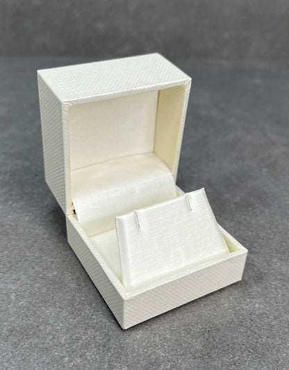 DBX1513 = Champagne Shimmer Earring Box