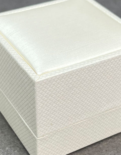 DBX1513 = Champagne Shimmer Earring Box
