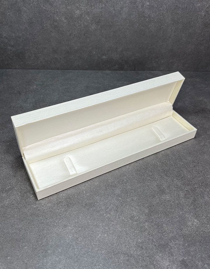DBX1515 = Champagne Shimmer Bracelet Box