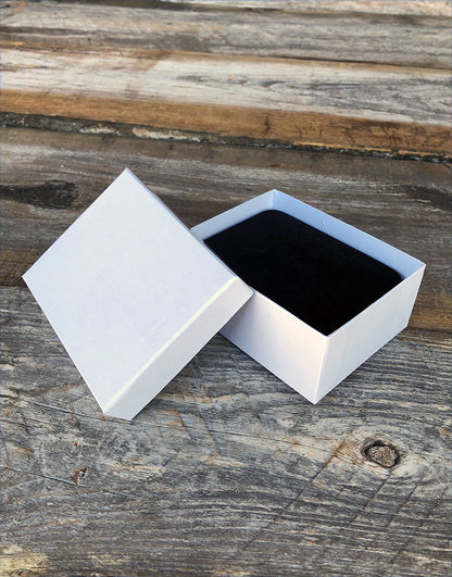 DBX1612P = Black Rich Velvet Small Pendant Box with Goldtone Trim (Each)