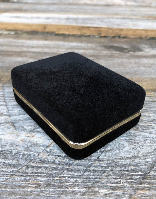 DBX1612P = Black Rich Velvet Small Pendant Box with Goldtone Trim (Each)