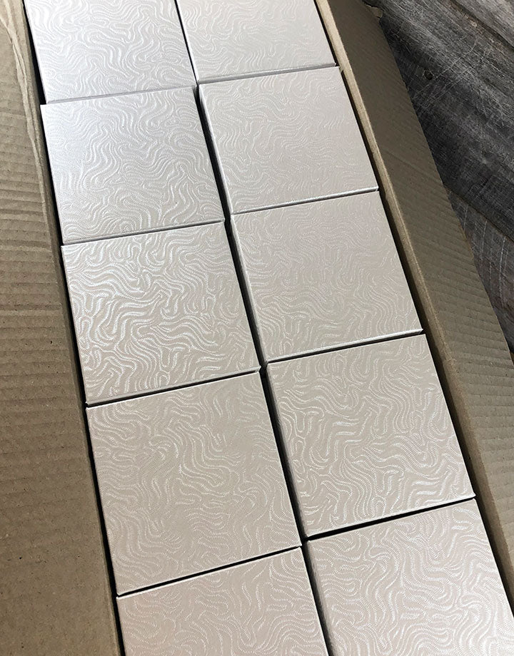 DBX2833W = BOXES - COTTON FILLED WHITE  3-1/2'' x 3-1/2'' x 1''  CASE 100