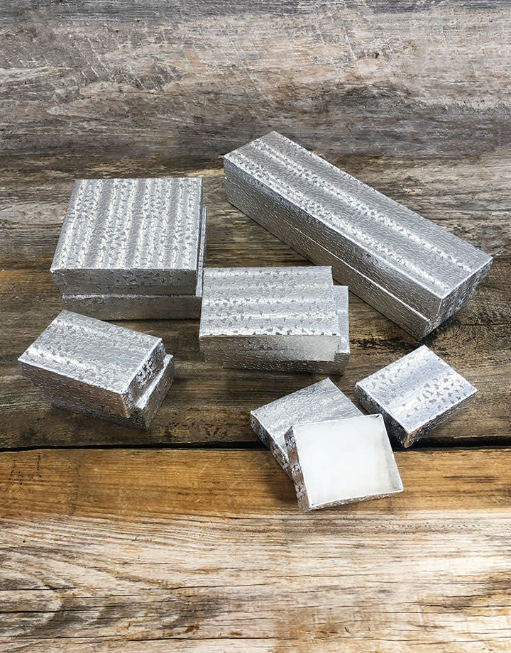 DBX2899S = Silver Foil Box Assortment (100pcs)