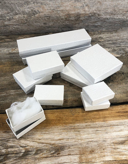 DBX2899W = White Box Assortment (100pcs)