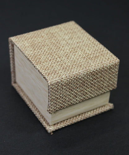DBX3050 = Burlap Deluxe Magnetic Ring Box (Each)