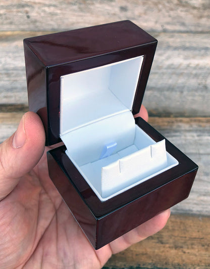 DBX4013 = Rosewood Earring Box (Each)