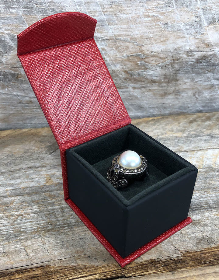 DBX4150 = Deluxe Magnetic Red/Black Ring Box 1-7/8'' x 2-1/4'' x 1-1/2''