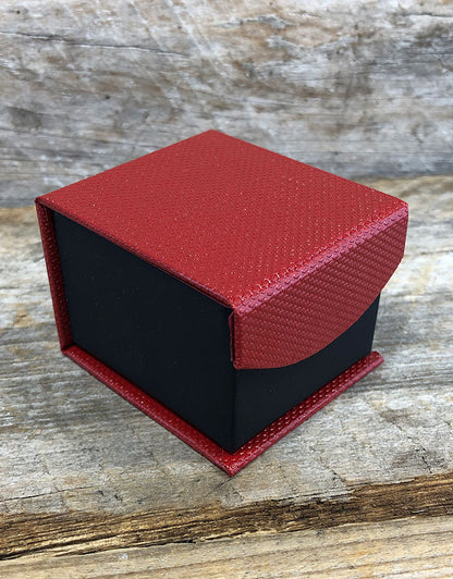 DBX4150 = Deluxe Magnetic Red/Black Ring Box