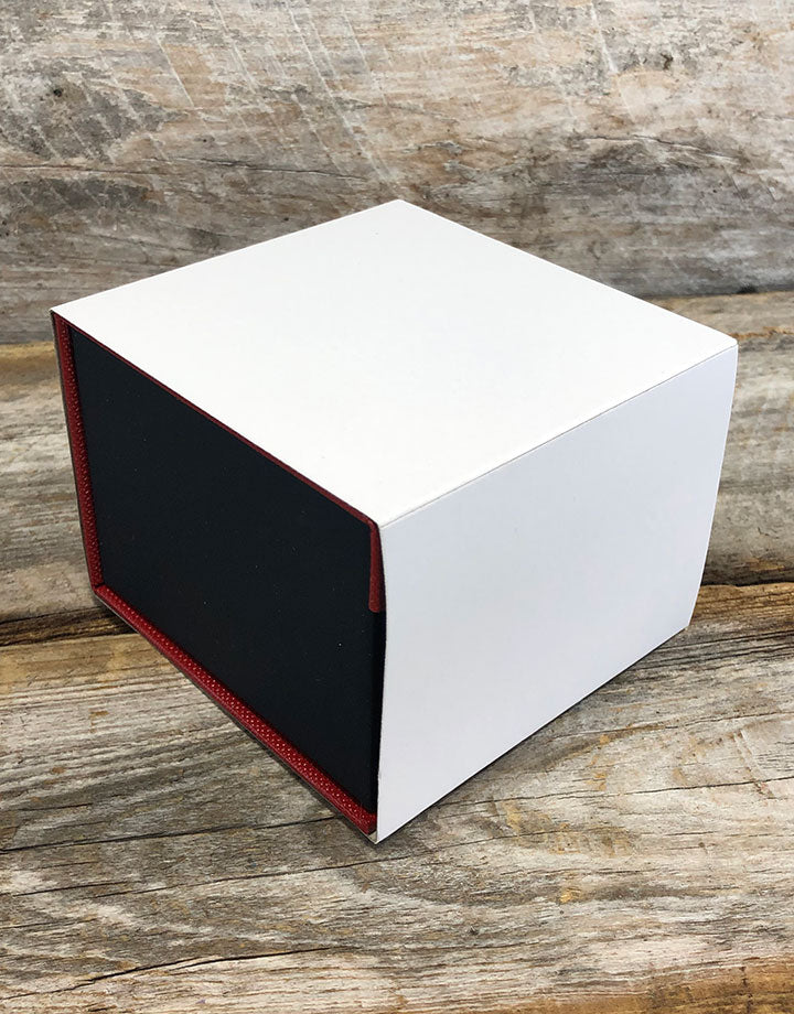 DBX4152 = Deluxe Magnetic Red/Black Watch Box
