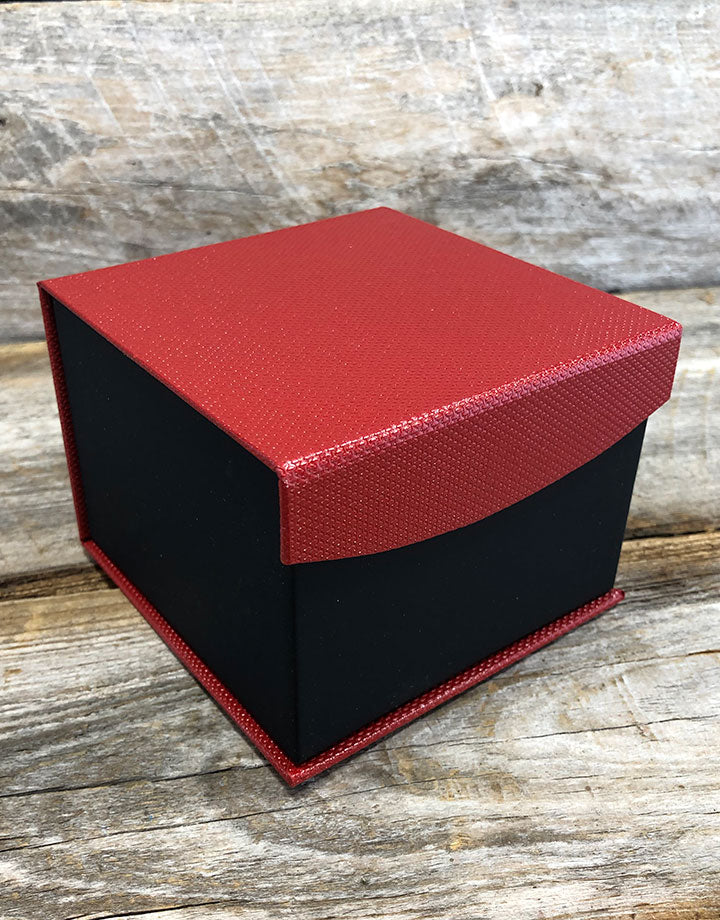 DBX4152 = Deluxe Magnetic Red/Black Watch Box