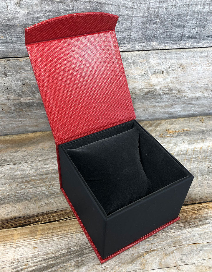 DBX4152 = Deluxe Magnetic Red/Black Watch Box