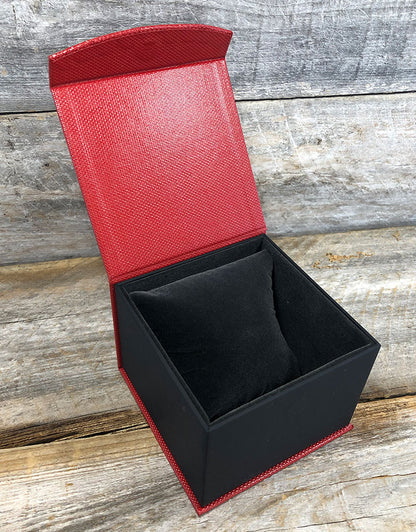 DBX4152 = Deluxe Magnetic Red/Black Watch Box