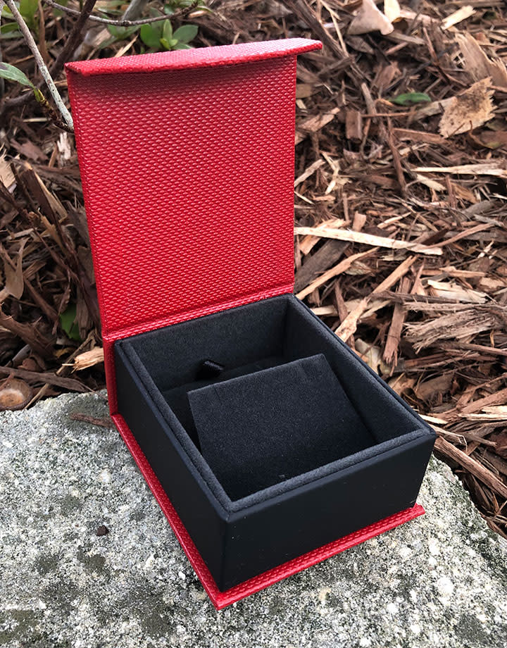 DBX4154 = Deluxe Magnetic Red/Black Earring/Pendant Box (Each)