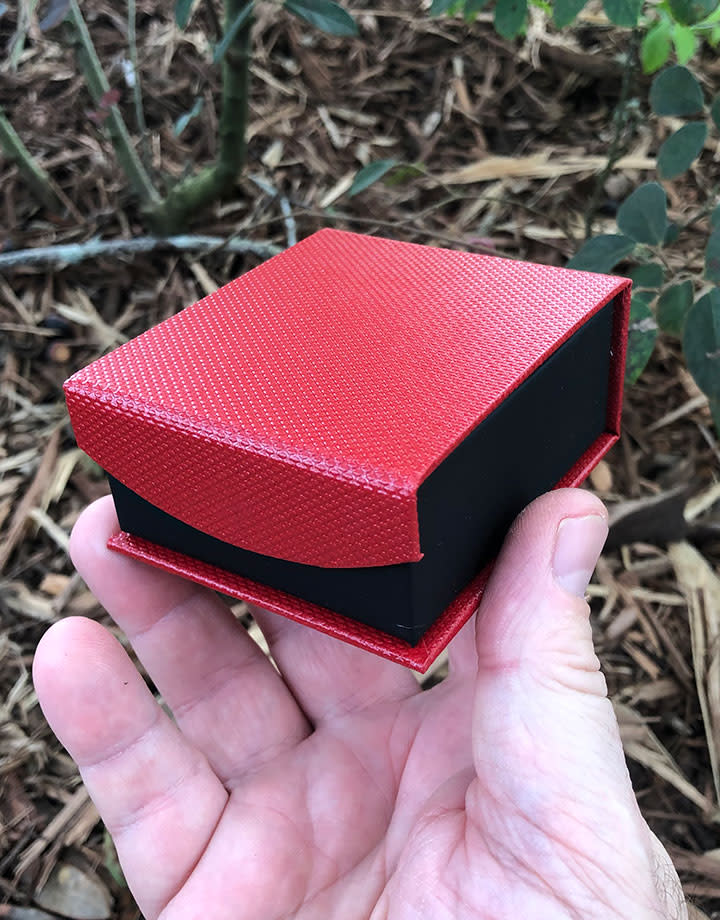 DBX4154 = Deluxe Magnetic Red/Black Earring/Pendant Box (Each)