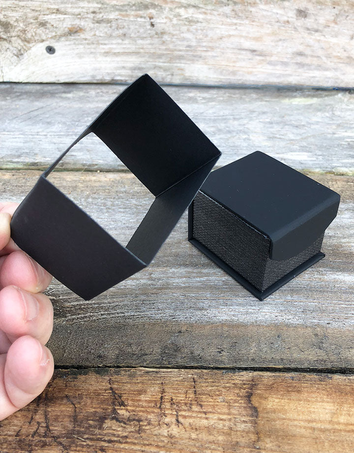 DBX4250 = Deluxe Magnetic Black/Silver Ring Box 1-7/8" x 2-1/4" (Each)