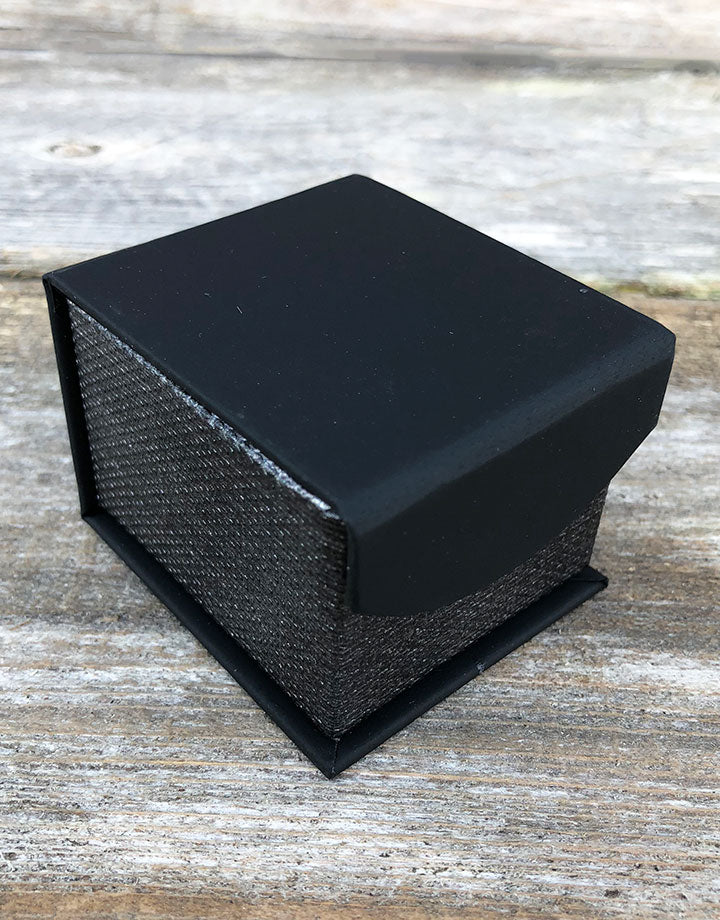 DBX4250 = Deluxe Magnetic Black/Silver Ring Box 1-7/8" x 2-1/4" (Each)