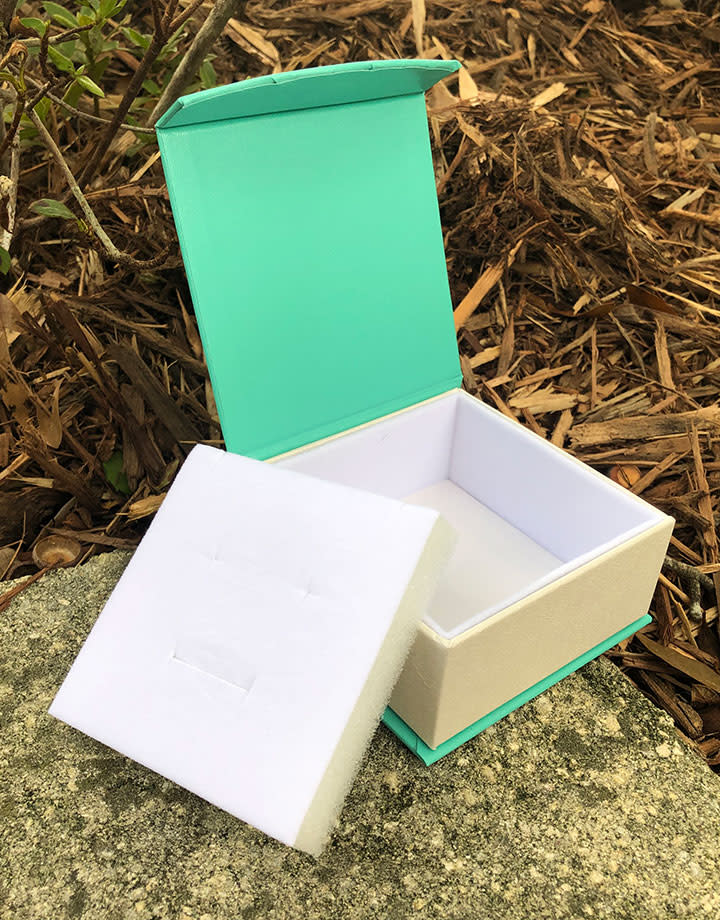 DBX4351 = Deluxe Magnetic Teal/White Combination Box 3-3/8" x 3-3/8" (Each)