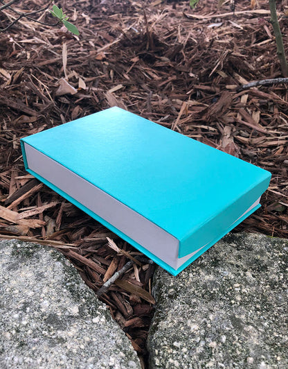 DBX4355 = Deluxe Magnetic Teal/White Necklace Box 4-3/4'' x 7-1/4'' x 1-1/8'' (Each)