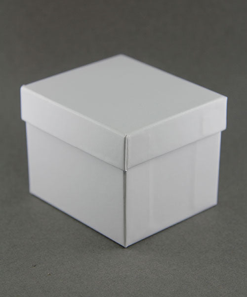 DBX5831W = White Leatherette Round Corner Ring Box (EACH)