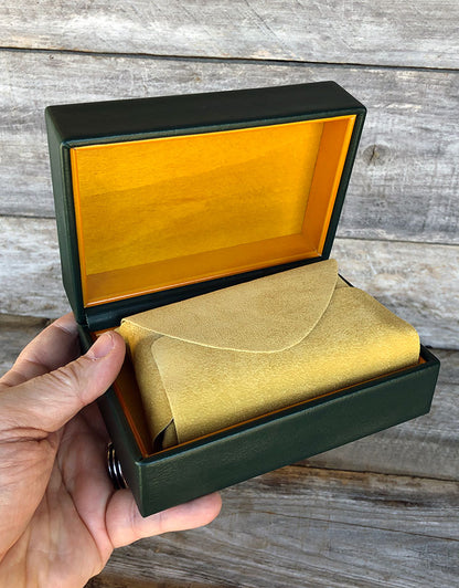 DBX6000 = DELUXE GREEN FAUX LEATHER WATCH BOX 5-3/4'' x 4-1/8'' x 2-3/8''