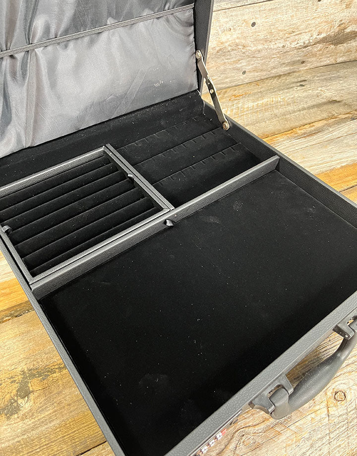 DCA1726 = Sample Jewelry Attache'  Case with Faux Leatherette Covering