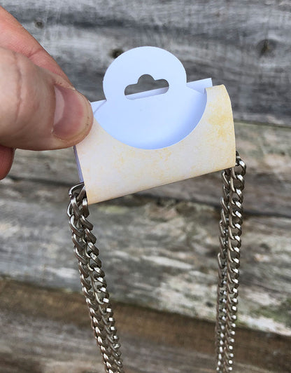 DCH054 = Easy Foldover Hangtag Punch for Cards