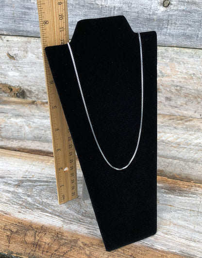 DCH1670 = Value Velvet Padded Necklace Easel 8-5/8"H (Pkg of 6)
