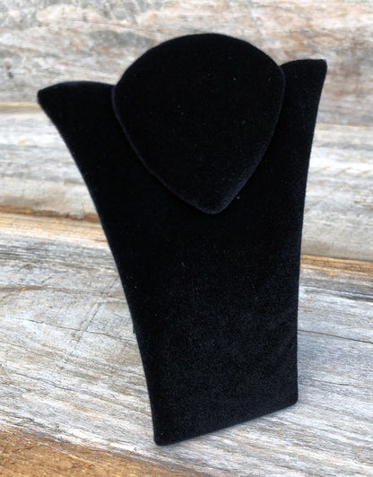 DCH1771 = Value Velvet Padded Chain Easel 3-7/8''H  (Pkg of 3)