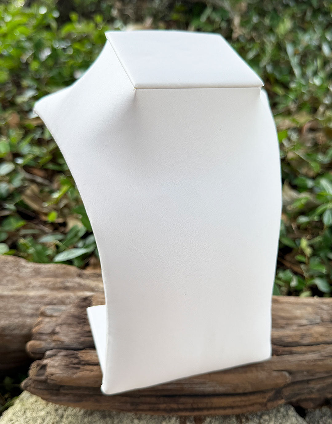 DCH6061 = White Leatherette Modern Neck Form 7-3/4" H