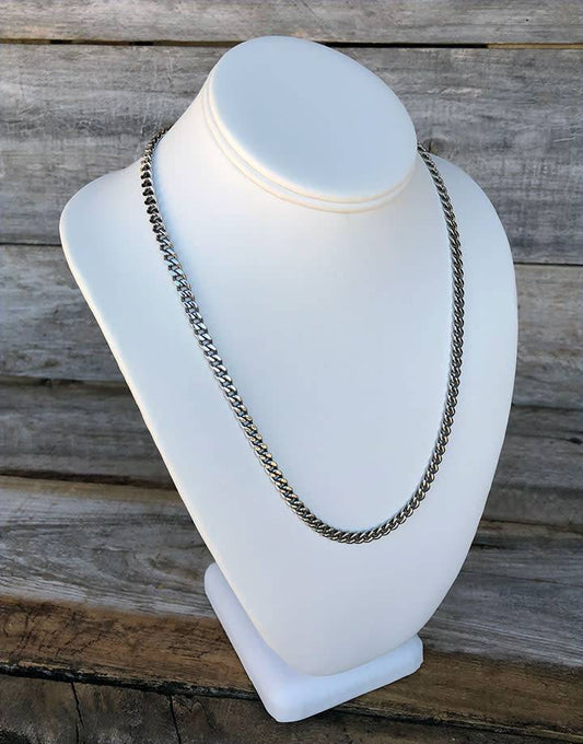 DCH6892 = White Leatherette Necklace Bust 11" high