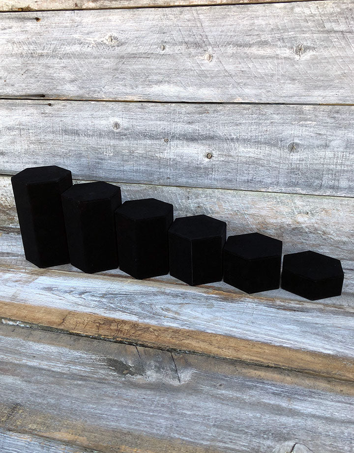 DIS1513 = Value Velvet Hexagonal Riser Set 6pcs