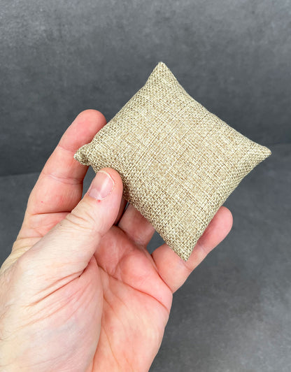 DIS3130 = Burlap Pillow for Watches or Bracelets 3"x3" (Pkg of 5)