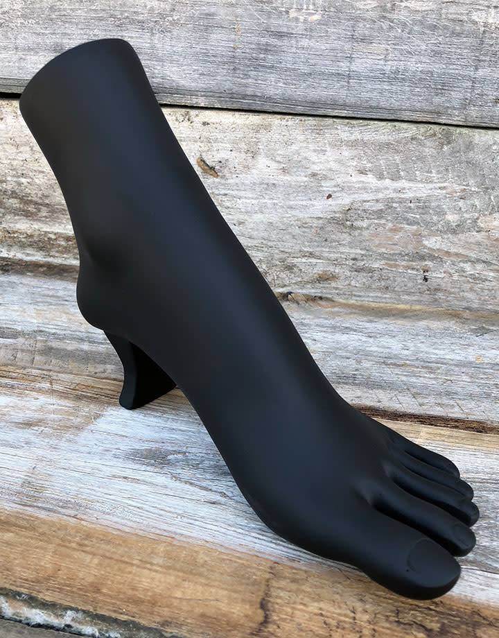 DIS9022B = FOOT DISPLAY POLYSTYRENE BLACK FOR ANKLETS/TOE RINGS