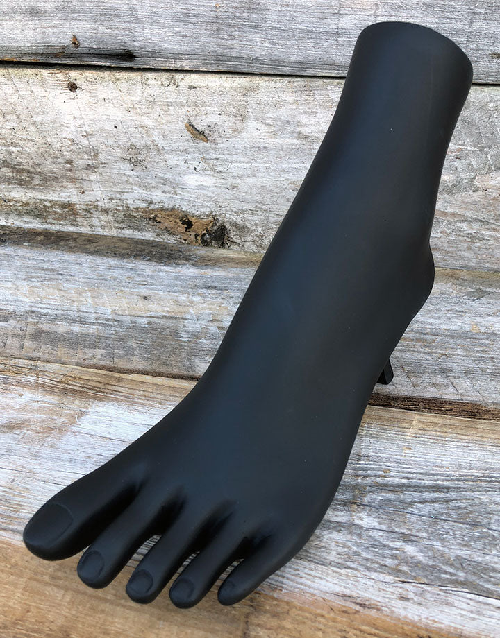 DIS9022B = FOOT DISPLAY POLYSTYRENE BLACK FOR ANKLETS/TOE RINGS