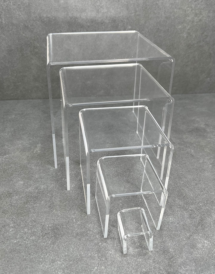 DIS9103 = ACRYLIC RISERS SET OF 5 SQUARE