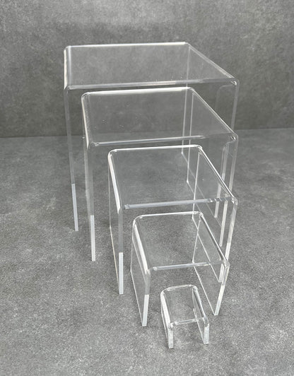 DIS9103 = ACRYLIC RISERS SET OF 5 SQUARE
