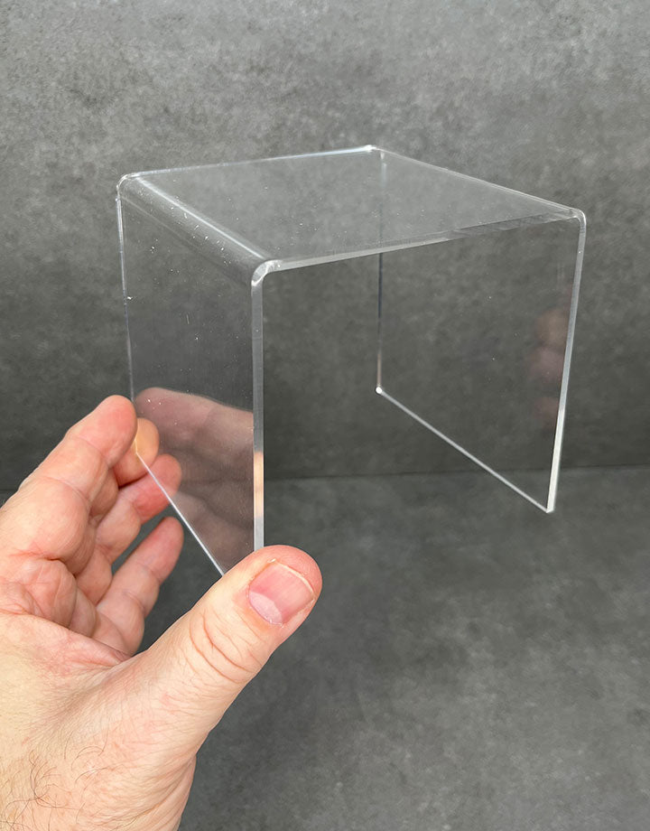 DIS9103 = ACRYLIC RISERS SET OF 5 SQUARE
