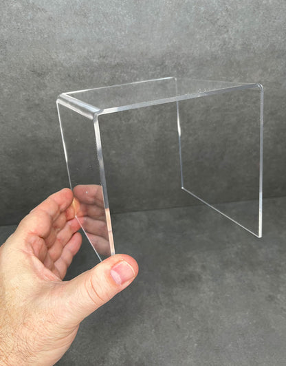 DIS9103 = ACRYLIC RISERS SET OF 5 SQUARE