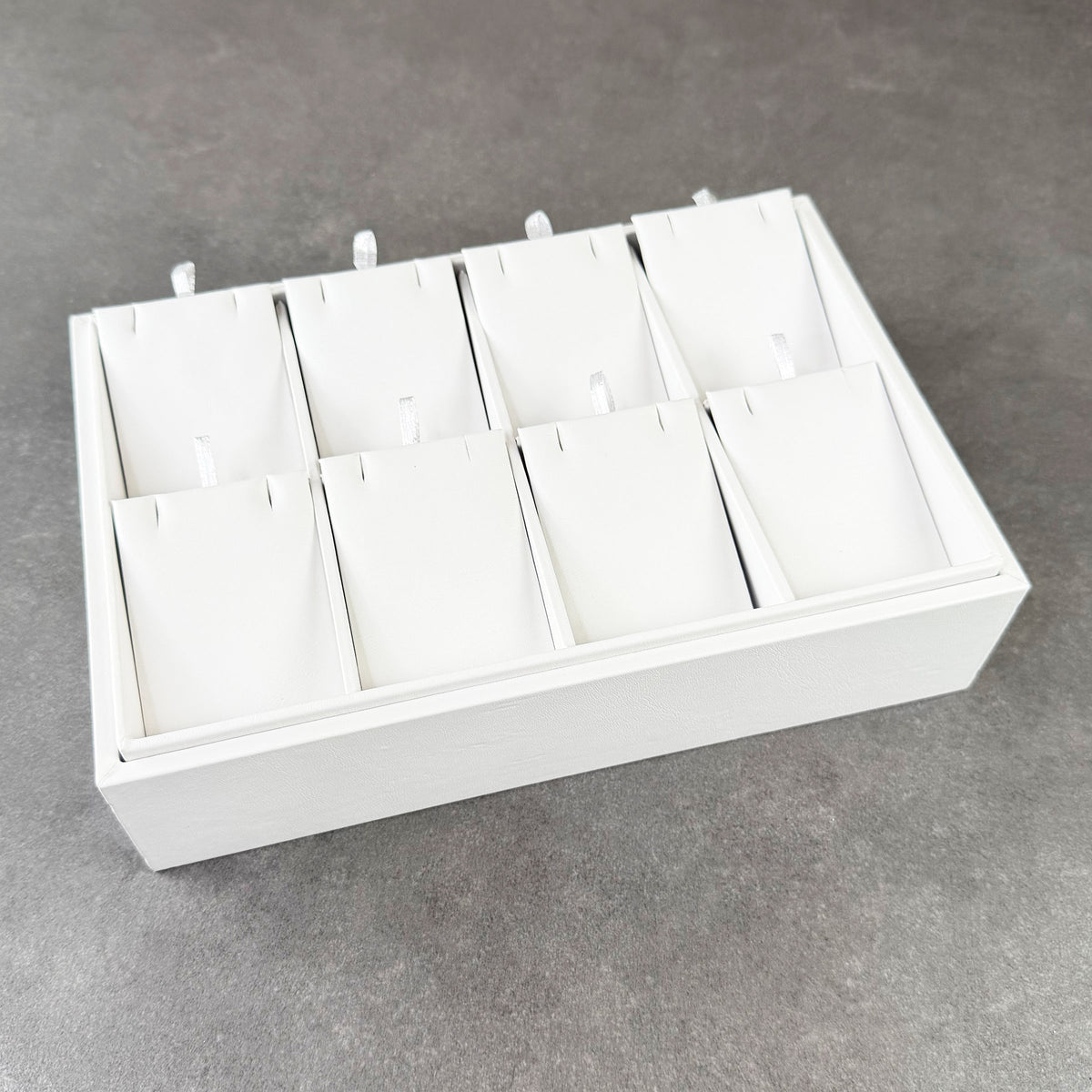 DPD6964 = White Leatherette Stackable Pendant Tray With 8 Pads