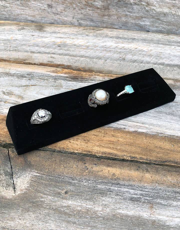 DRG1195 = Black Value Velvet Slanted Ring Display Block for 5 Rings