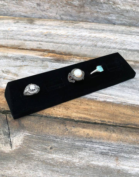 DRG1195 = Black Value Velvet Slanted Ring Display Block for 5 Rings