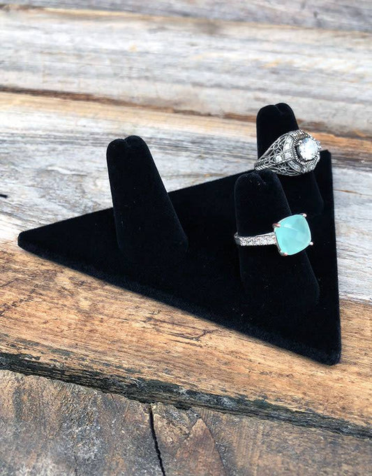 DRG1213 = Black Value Velvet RING FINGER DISPLAY 3 FINGERS